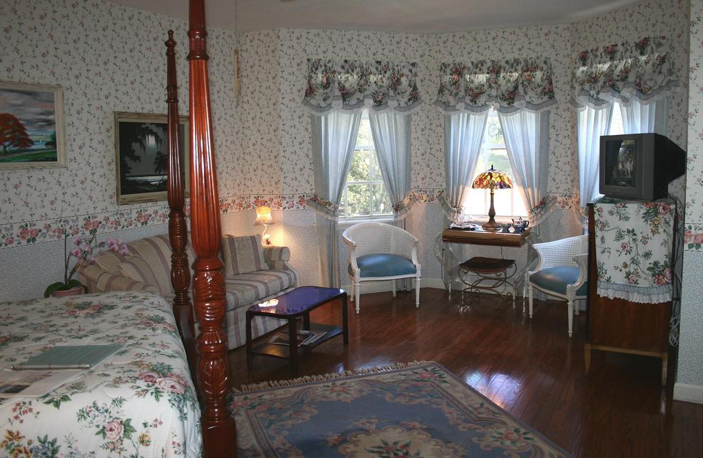 Heron Cay Lakeview Bed & Breakfast Mount Dora Exterior photo